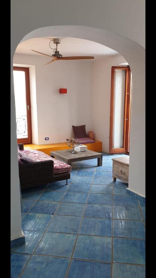Le Suite Guarinelli B&B Gaète Extérieur photo