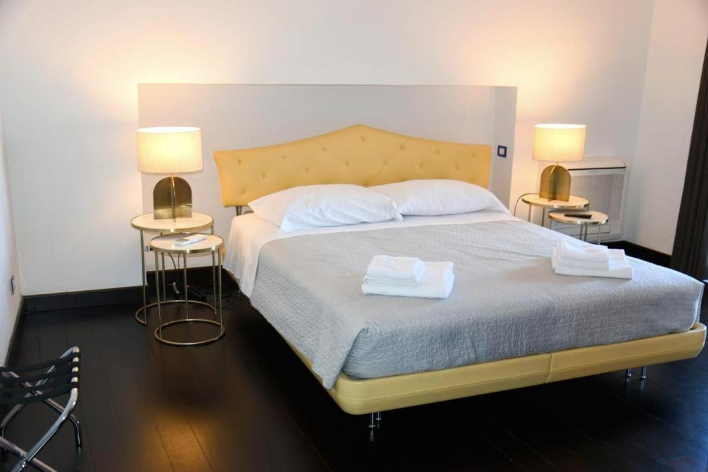 Le Suite Guarinelli B&B Gaète Extérieur photo