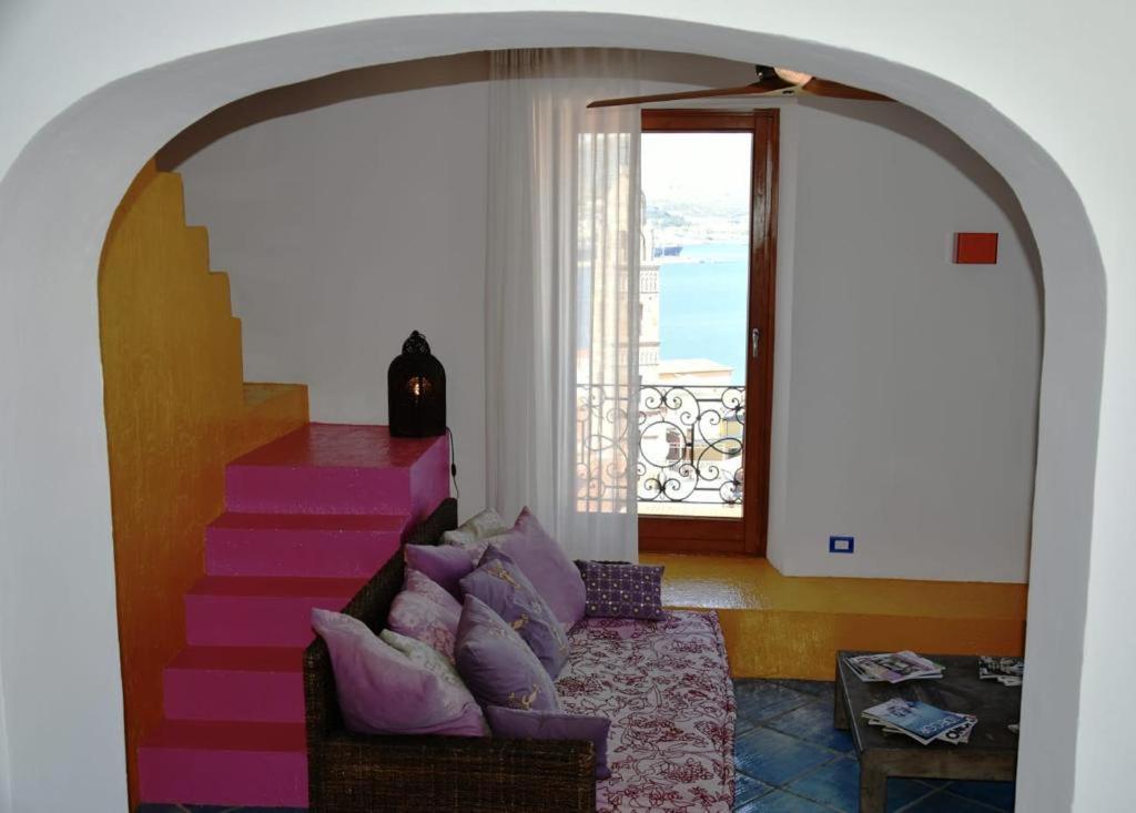 Le Suite Guarinelli B&B Gaète Extérieur photo